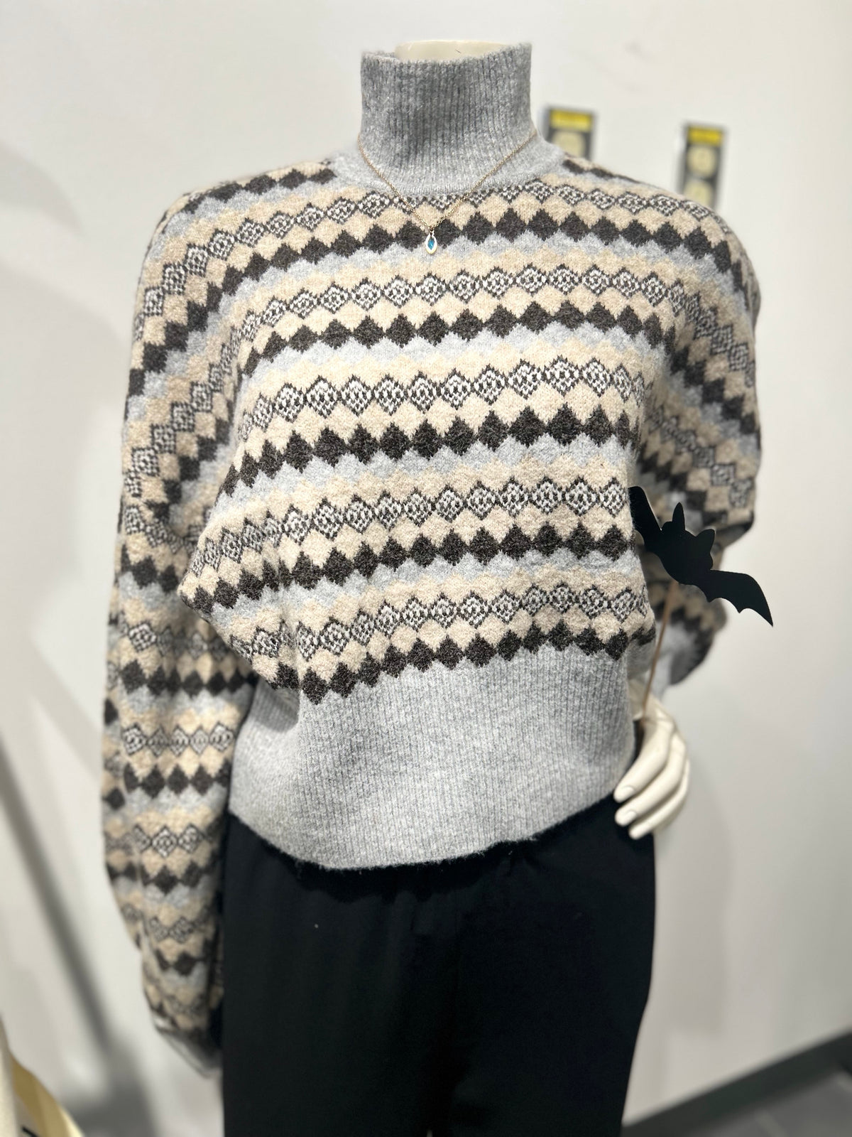 pull court sweater