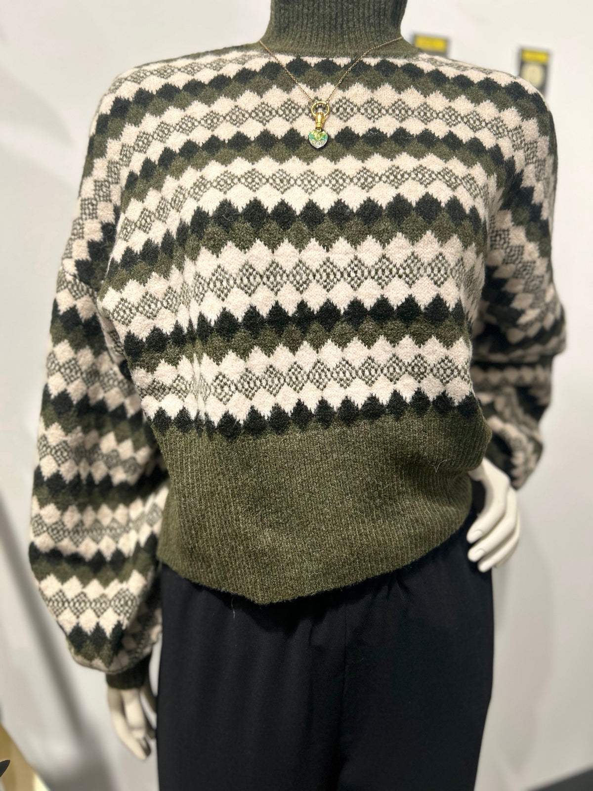 pull court sweater